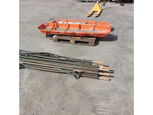2x kuipbrancard, ferno, model 71, en 3x opvouwbare brancard - afbeelding 8 van  9