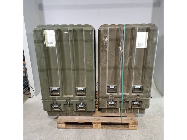 2x kunststof transportkist - afbeelding 1 van  6