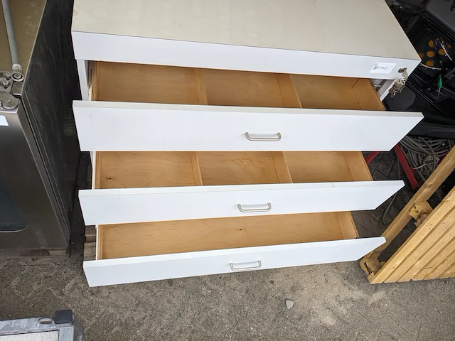 2x ladekast met sleutel - afbeelding 4 van  9