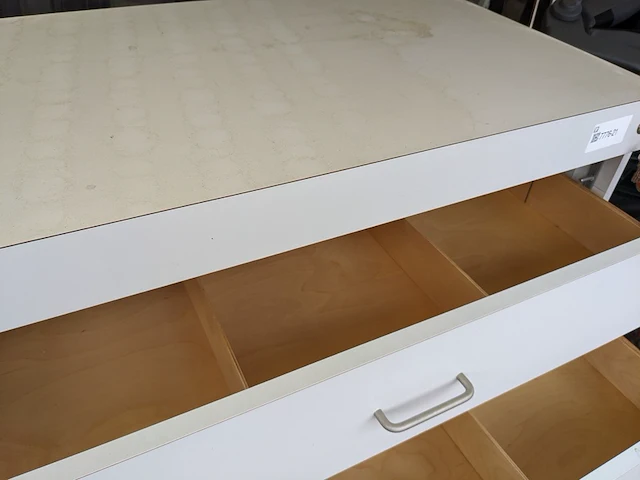 2x ladekast met sleutel - afbeelding 5 van  9