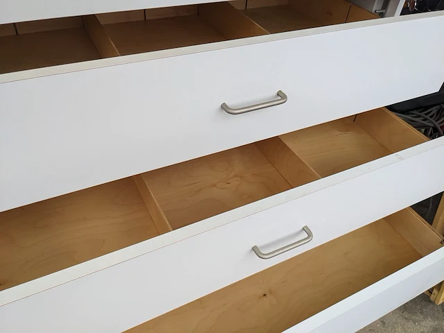 2x ladekast met sleutel - afbeelding 6 van  9