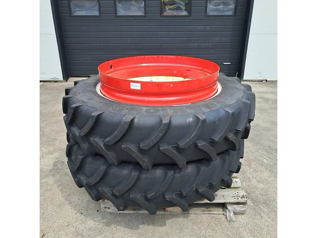 2x landbouwband, vredestein, traxion 85 - afbeelding 1 van  7