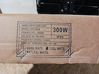 2x led schijnwerper 300w, liper, zwart, 2024 - afbeelding 7 van  8