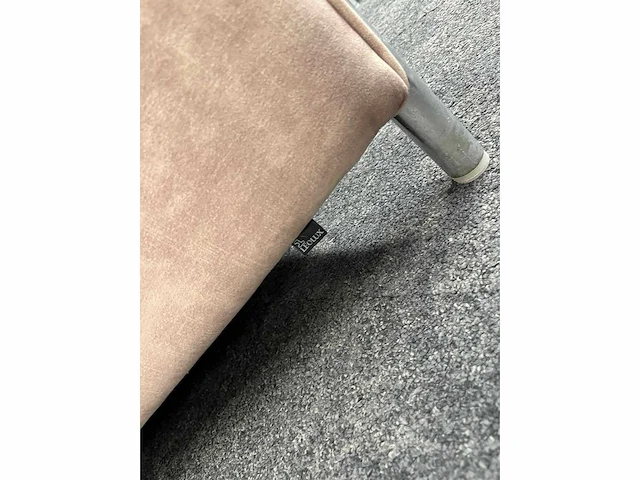 2x leolux oblomov - design fauteuil - nieuwe beige stoffering - afbeelding 3 van  14