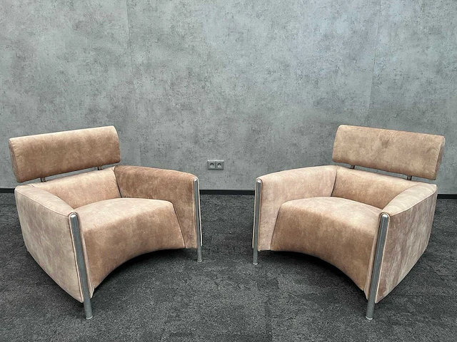 2x leolux oblomov - design fauteuil - nieuwe beige stoffering - afbeelding 1 van  14