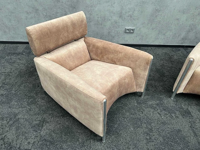 2x leolux oblomov - design fauteuil - nieuwe beige stoffering - afbeelding 12 van  14