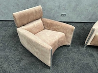 2x leolux oblomov - design fauteuil - nieuwe beige stoffering - afbeelding 12 van  14