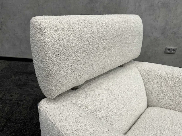 2x leolux oblomov - design fauteuil - nieuwe bouclé stoffering - afbeelding 6 van  20