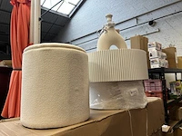 2x meubel, 1x woonaccessoire, beige - afbeelding 1 van  7