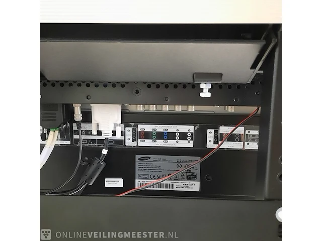 2x monitor op 1x standaard samsung, lh46msplbb - afbeelding 12 van  16