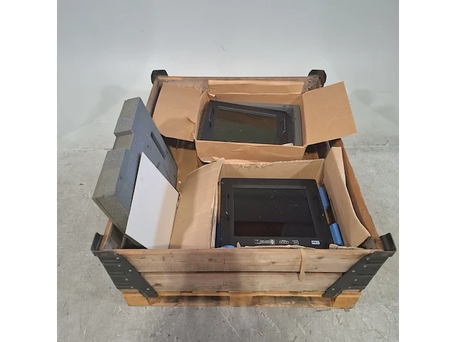 2x monitor, pec, 5400 flat - afbeelding 1 van  9