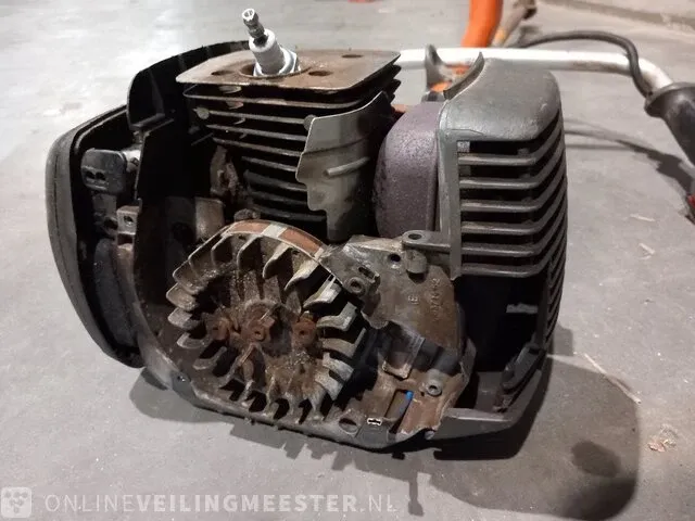 2x motor bosmaaier en stofzuiger - afbeelding 7 van  22