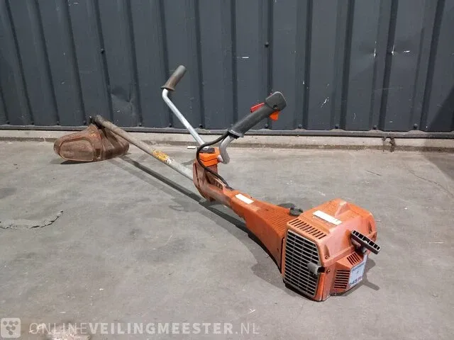 2x motor bosmaaier en stofzuiger - afbeelding 17 van  22