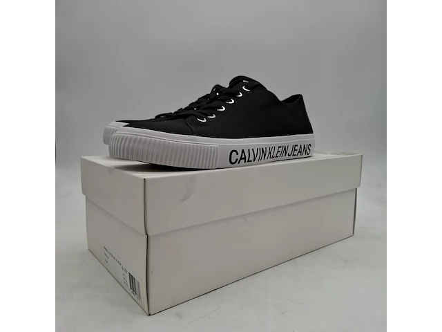2x paar schoenen, maat 44, calvin klein - afbeelding 1 van  8