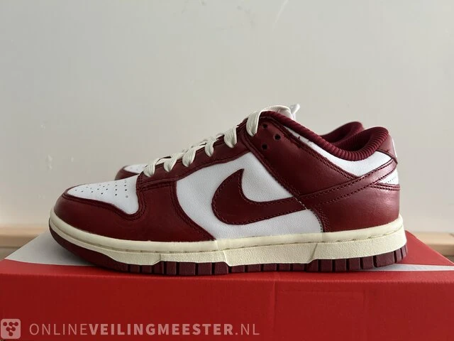 2x paar sneakers maat 36.5 nike, dunk low - afbeelding 7 van  13