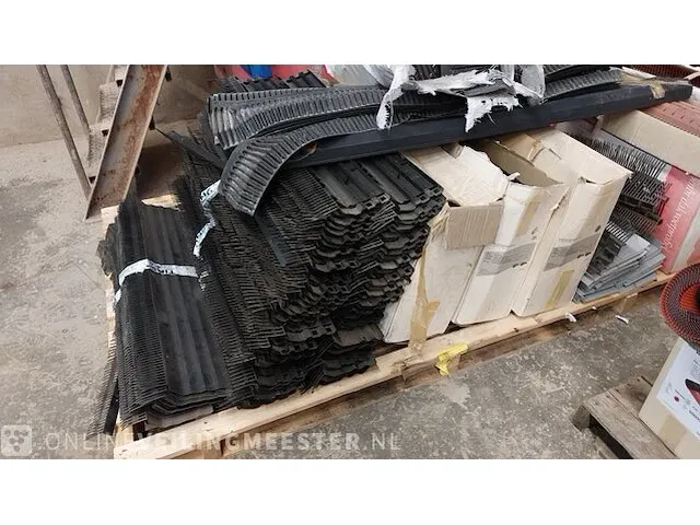 2x pallet vogelschroot en ondervorst - afbeelding 4 van  13