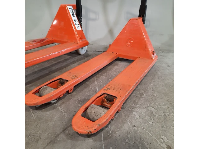 2x palletwagen, bt-lifter, lhm230 - afbeelding 14 van  18
