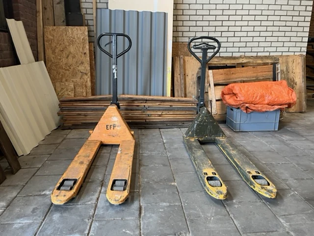 2x palletwagen, jungheinrich/efp - afbeelding 1 van  6