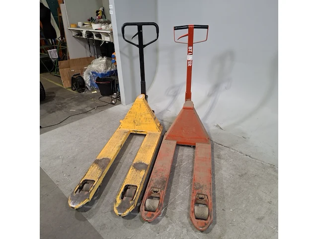 2x palletwagen, o.a. bt-lifter, o.a l2000/10 - afbeelding 9 van  15