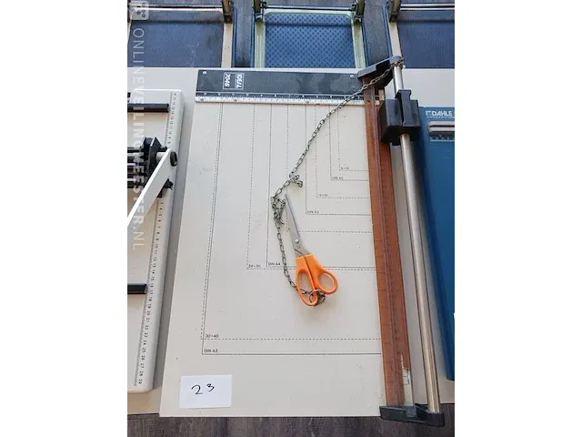 2x papiersnijder met rilapparaat o.a. dahle, ideal - afbeelding 11 van  15