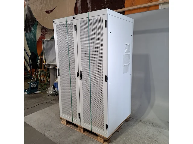 2x patchkast, o.a black box - afbeelding 3 van  7