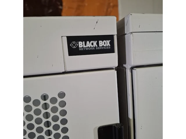 2x patchkast, o.a black box - afbeelding 5 van  7