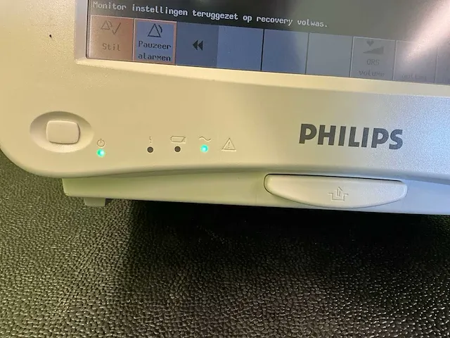 2x philips intellivue mp50 patiëntmonitor - afbeelding 4 van  10