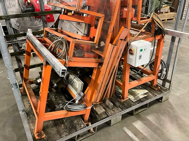 2x pneumatische profielbuigmachine - afbeelding 6 van  8