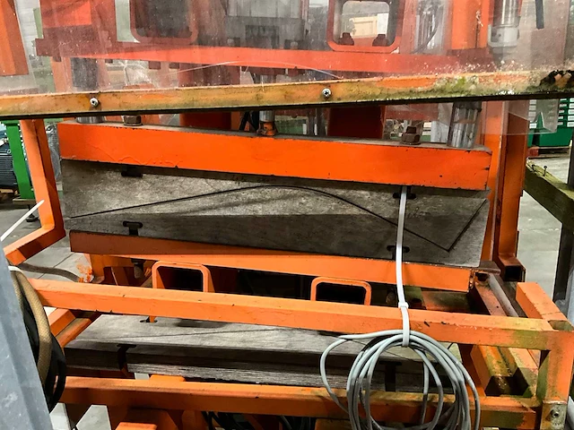 2x pneumatische profielbuigmachine - afbeelding 8 van  8