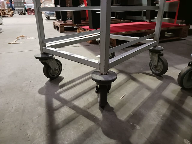 2x regaalwagen en presentatiemeubel - afbeelding 4 van  11