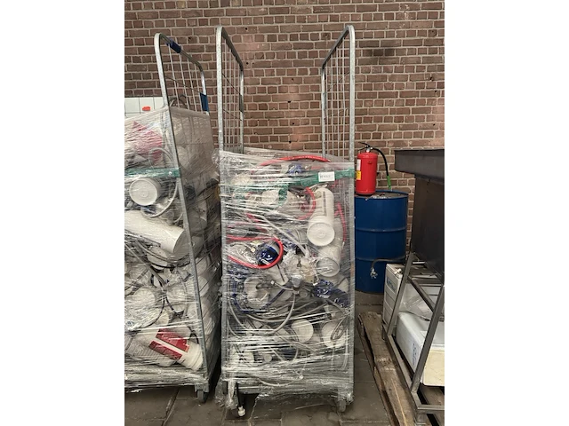 2x rolcontainer met waterfilters - afbeelding 2 van  6