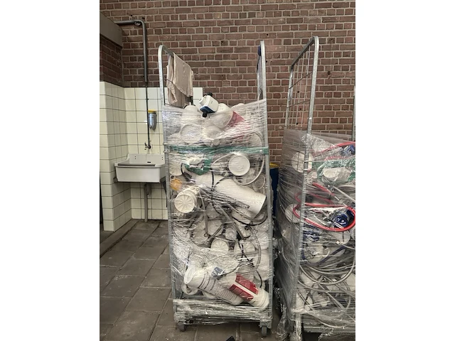 2x rolcontainer met waterfilters - afbeelding 3 van  6