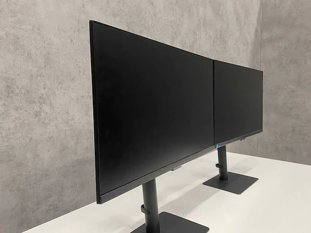 2x samsung s24a600ucu - 24" monitor op voet - dp, hdmi - afbeelding 11 van  15
