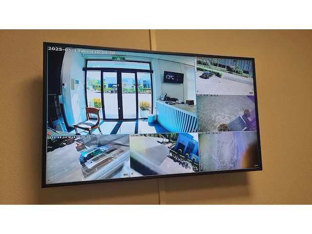 2x samsung sl46b 46 inch beeldscherm samsung, sl46b - afbeelding 1 van  8