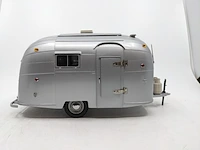2x schaalmodel, auto en caravan o.a. motor city classics - afbeelding 3 van  20