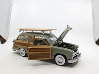 2x schaalmodel, auto en caravan o.a. motor city classics - afbeelding 14 van  20