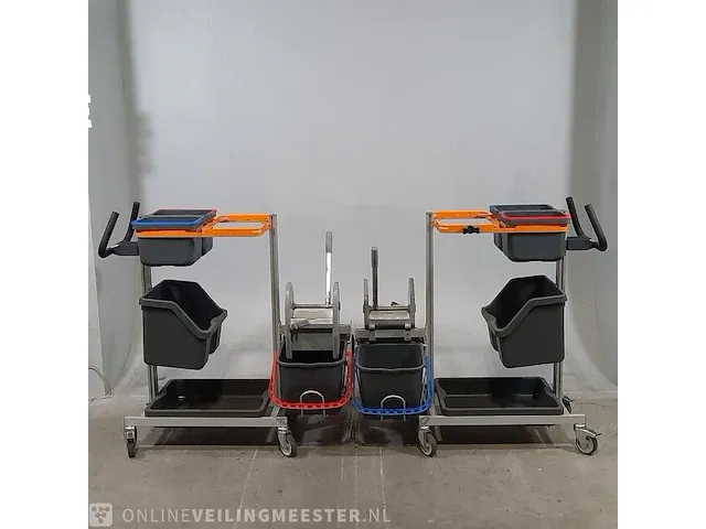 2x schoonmaak kar diversey - afbeelding 1 van  14