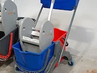 2x schoonmaak kar diversey - afbeelding 6 van  13