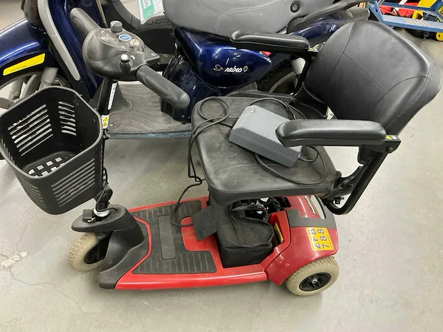 2x scooter en scootmobiel - afbeelding 2 van  17
