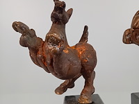 2x sculptuur, mohana van den kroonenberg , carlos i en adriaan ii, 1997 - afbeelding 3 van  9