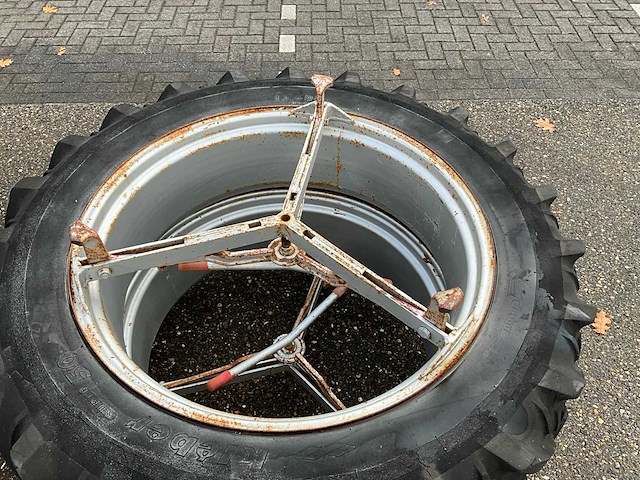 2x set 13.6-38 dubbellucht wielen - afbeelding 2 van  10