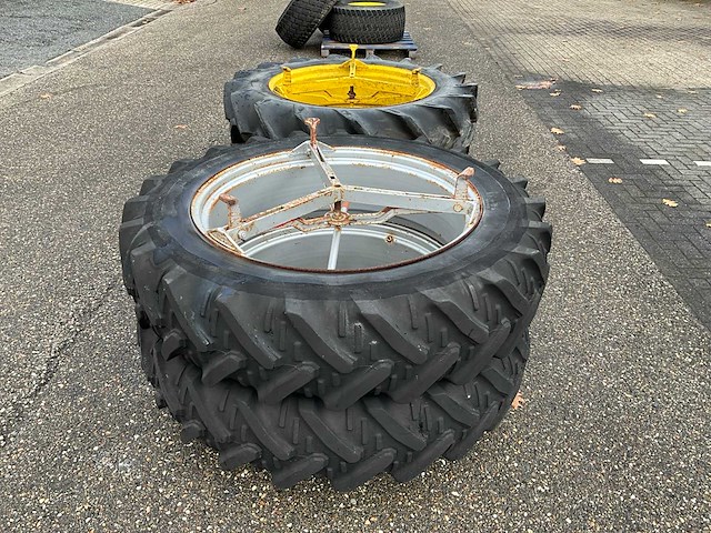 2x set 13.6-38 dubbellucht wielen - afbeelding 5 van  10