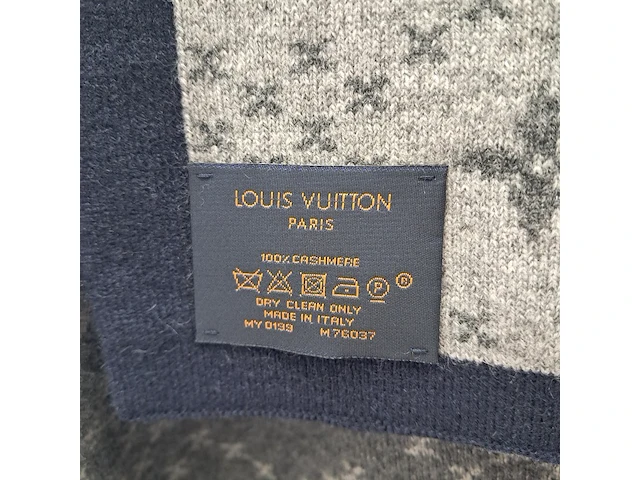 2x sjaal, louis vuitton - afbeelding 10 van  12