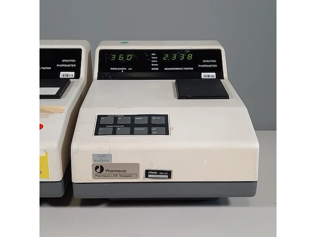 2x spectrometer, pharmacia, novaspec ii - afbeelding 4 van  11