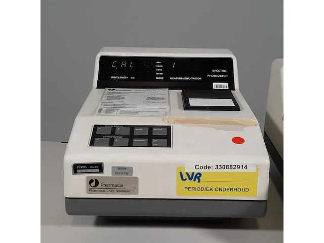 2x spectrometer, pharmacia, novaspec ii - afbeelding 9 van  11