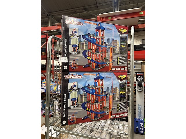 2x speelgoed garage met lift en auto's majorette, motor lift center - afbeelding 1 van  4