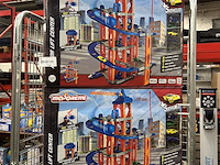 2x speelgoed garage met lift en auto's majorette, motor lift center - afbeelding 1 van  4