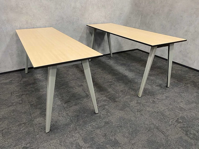 2x steelcase - statafel 240x80 - afbeelding 1 van  10