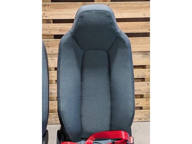 2x stoel voor o.a. volvo fe - afbeelding 17 van  17