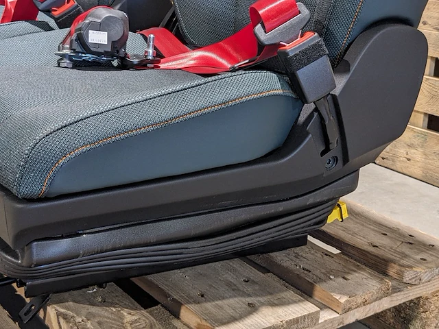 2x stoel voor o.a. volvo fe - afbeelding 10 van  11